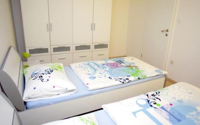 Apartments Knezović