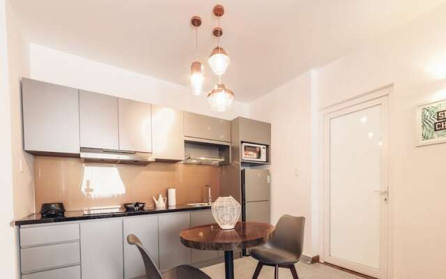 D3 Luxury Como Service Apartment NearD1