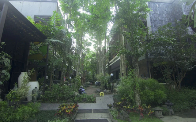 Savita Inn