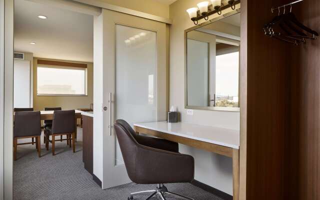 Hyatt Place Wilmington Riverfront