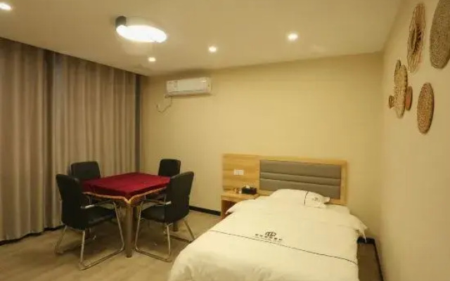 Wright E-sports Hotel