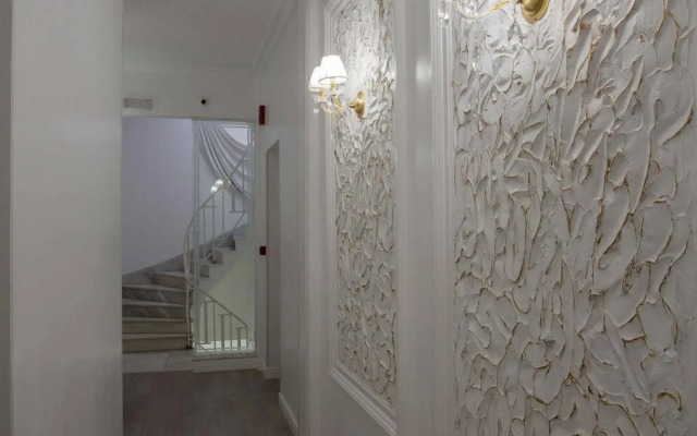 Astikon House