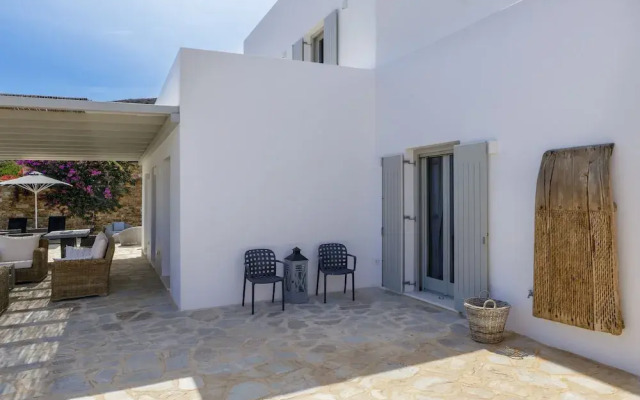 The Gallery Home - Elegant Villa In Antiparos