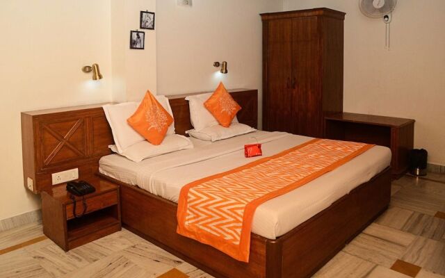 OYO 22122 Hotel Falcon Crest