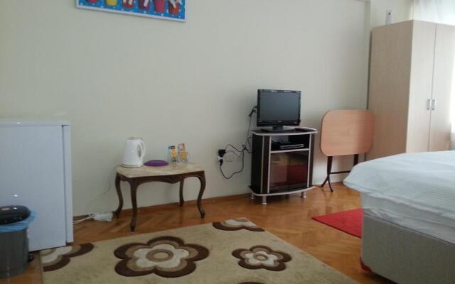 Roncalli Suites