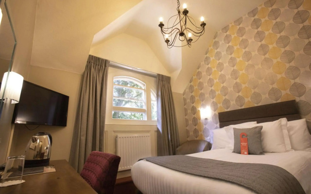 The Lincoln Hotel