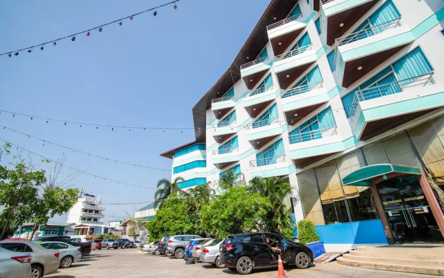 River View Place Hotel