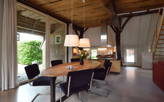 Luxurious Holiday Home in Monumental Farmhouse Near Nature Reserves - Zuna