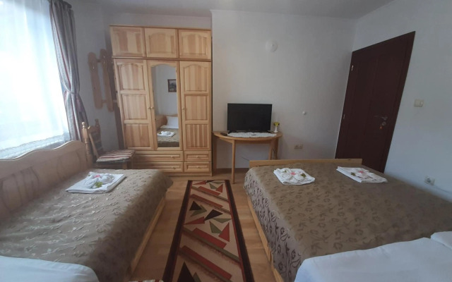 Къща за Гости Солакови **