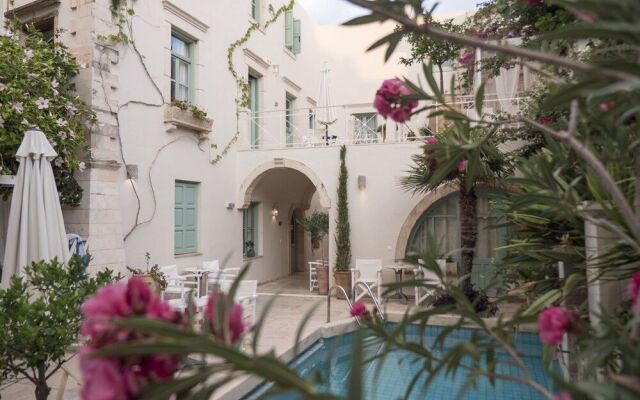 Mythos Residence