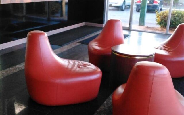 Honeyspot Motor Lodge