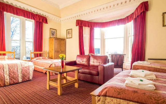 Cumberland Hotel