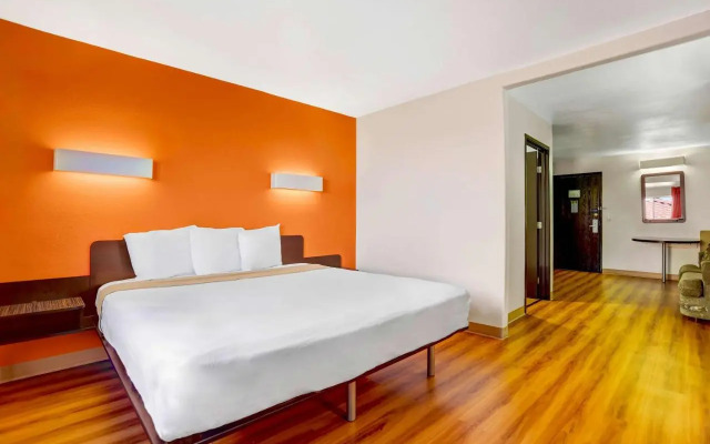 Superstition Inn and Suites