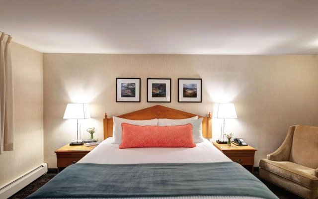 Port Inn and Suites Portsmouth, Ascend Hotel Collection