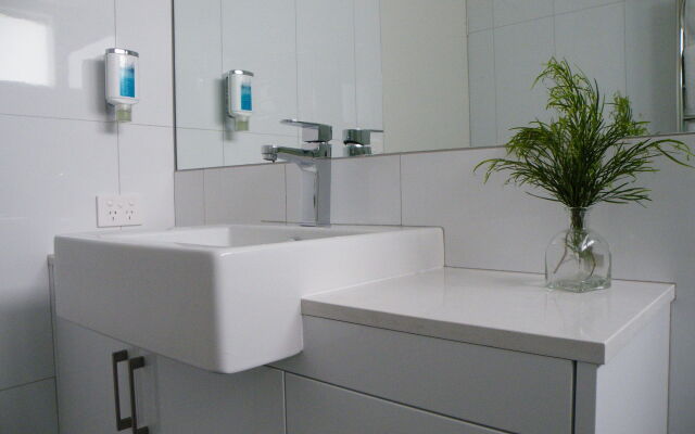 Hamilton Lonsdale Motel