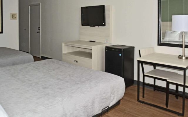 Ramada by Wyndham East Syracuse Carrier Circle