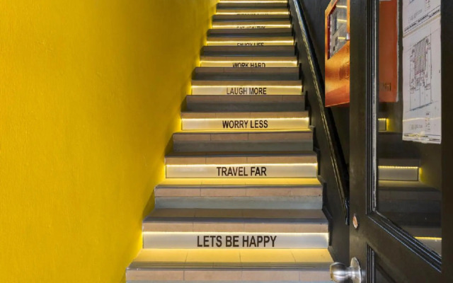 7 Wonders Hostel @ Upper Dickson (SG Clean Certified)