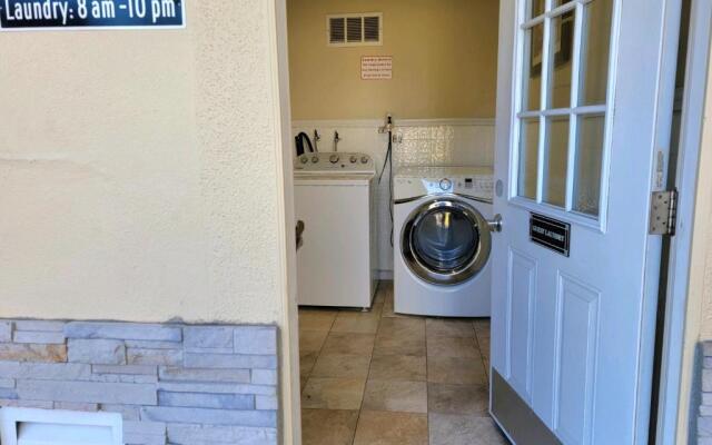 Quality Inn & Suites Anaheim At The Park