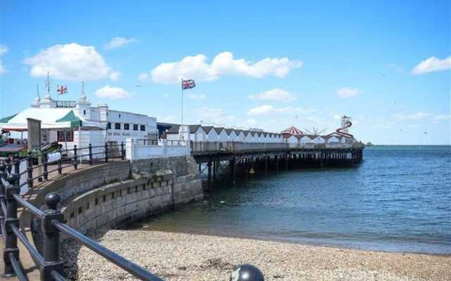 Elegant Georgian 1 Bed Apartment in Herne Bay
