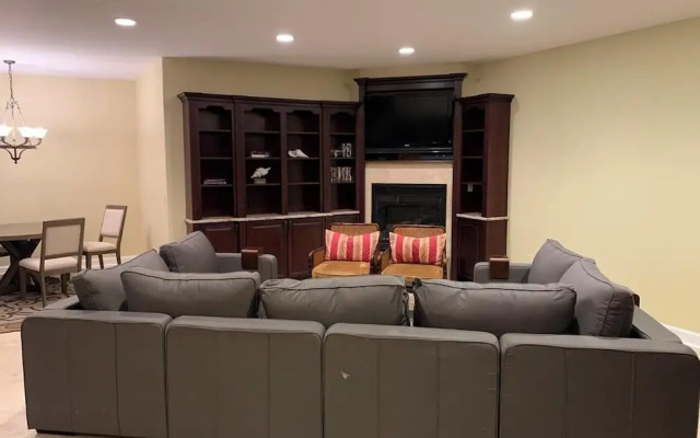 Philadelphia Street 118e