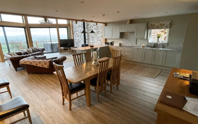 Valley View Luxury Lodges Gamekeepers 4 Bedroomed