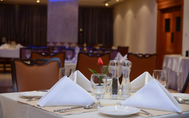 Al Madina Suites Doha