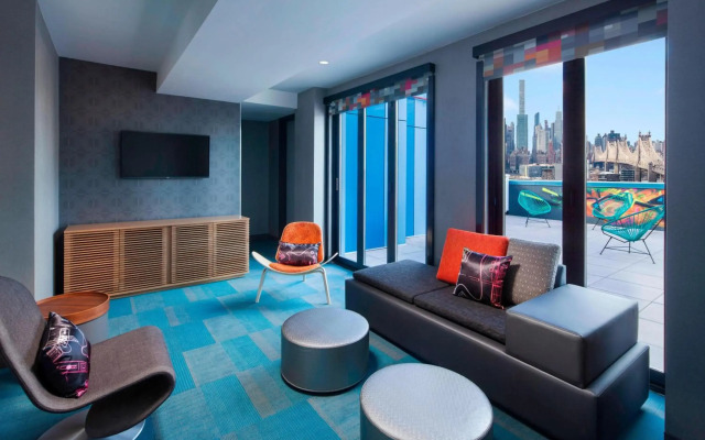 Aloft Long Island City - Manhattan View