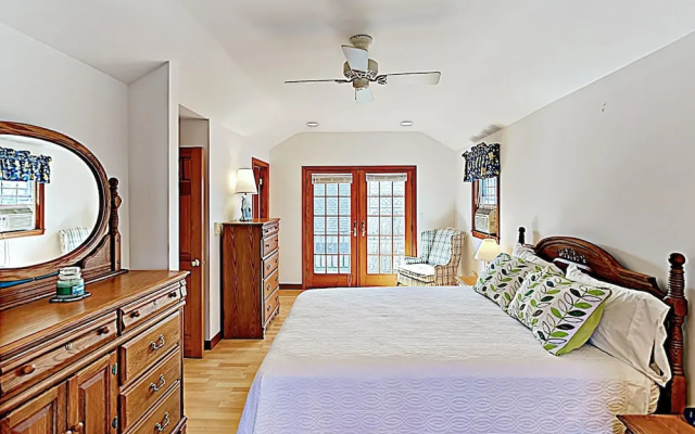 55 West Dennis - 3 Br Home