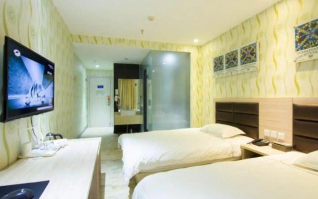 Constellation Hotel