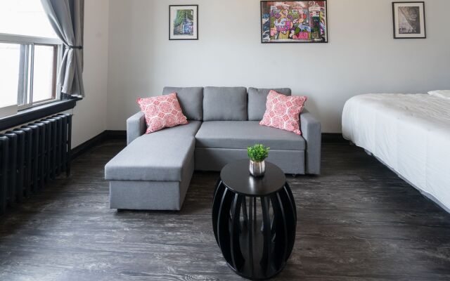 Applewood Suites - Toronto Traveler Loft