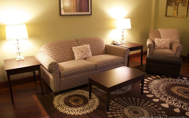 The Plaza Hotel & Suites