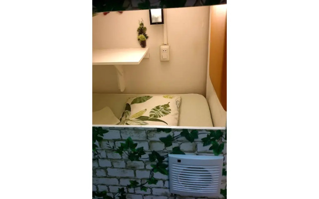 GardenPod Hostel + Café