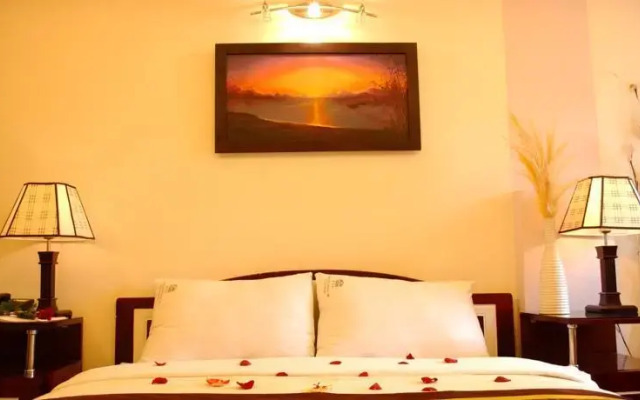 Boss Hotel 1