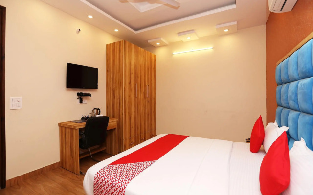 Hi Star Rooms By OYO Rooms