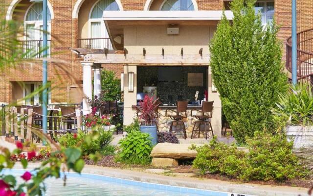 Renaissance Shoals Resort and Spa