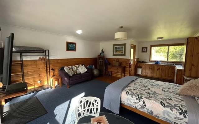 Clifton Beach Lodge