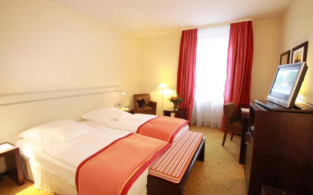 Central Hotel