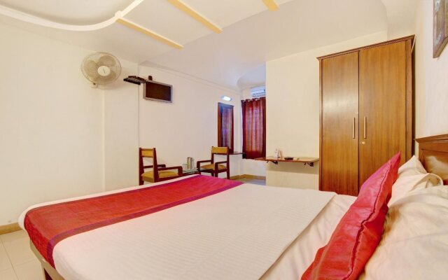 OYO Flagship 8002 I Cloud Sri Sai Inn