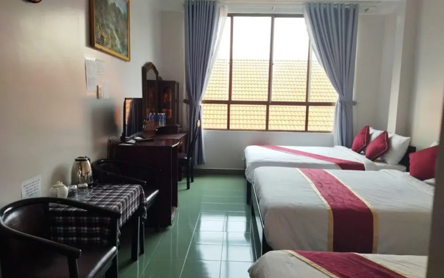 Y Lan Hotel Dalat
