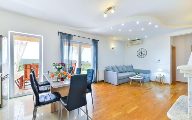 Beautiful Home in Debeljak With Wifi and 3 Bedrooms