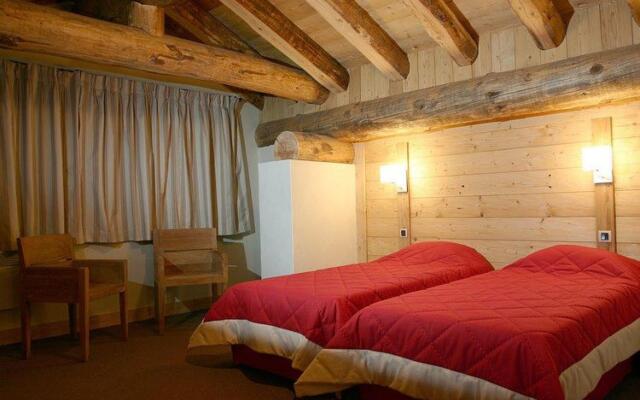 Luxury apartment with balcony in beautiful Les Deux Alpes