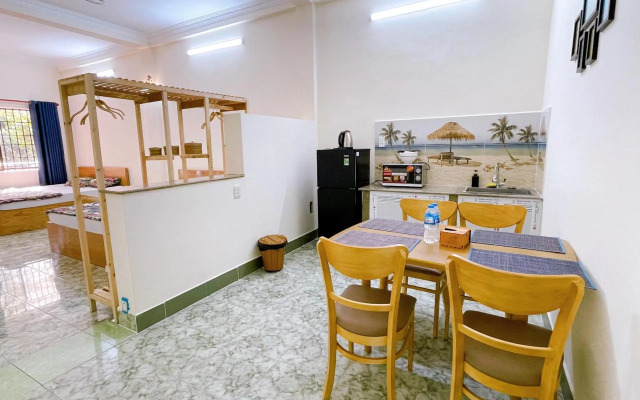 Xoai Xanh Hostel & Villa