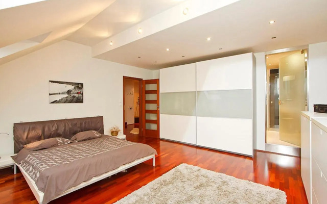 Luxury Penthouse Apartment