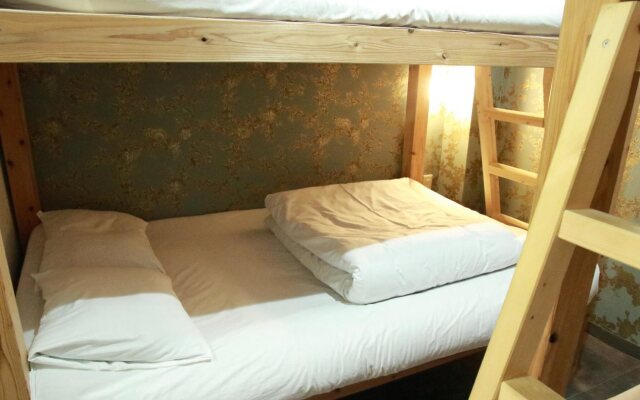 Stay Miya - Hostel