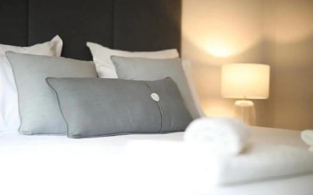 LeGeo-Luxurious Athenian Apartment