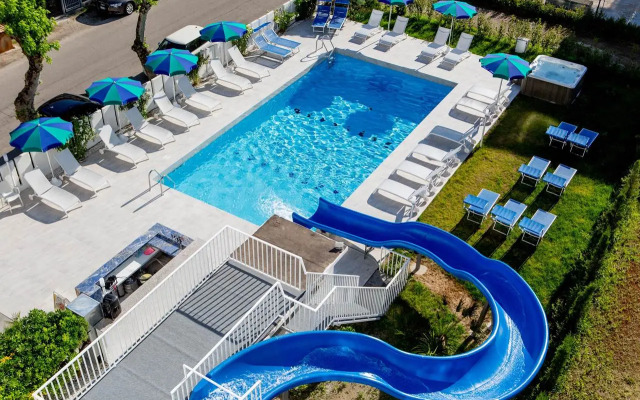 Club Hotel Residence