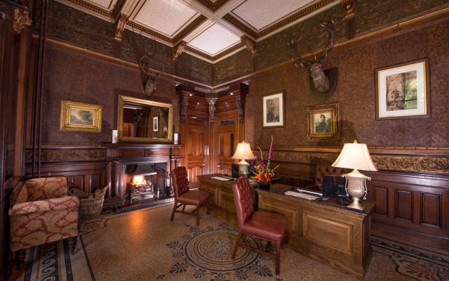 Macdonald Norwood Hall Hotel