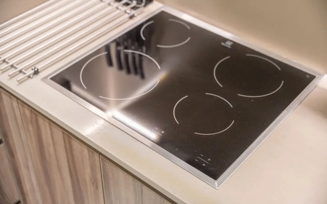 Sleek Studio in The Ivy Tower JVT