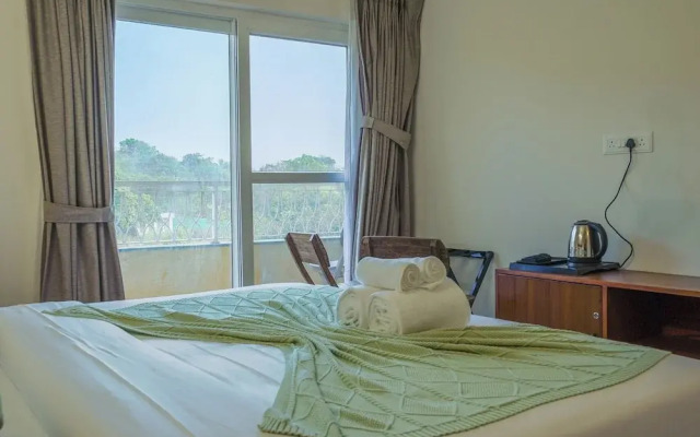 Alaya Stays Veera Marina 3 BHK Apartment
