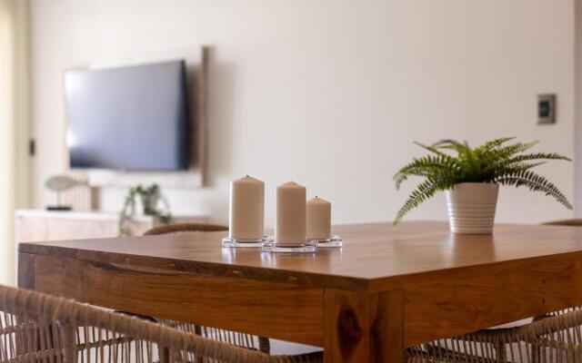 Oceans Views apartment with private jacuzzi, BGSB3